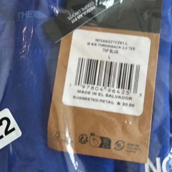 - The North Face tee shirts - Picture 5 of 5